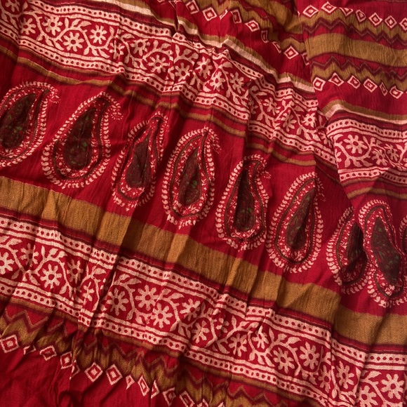 beautiful red dress🍷 - Picture 3 of 5